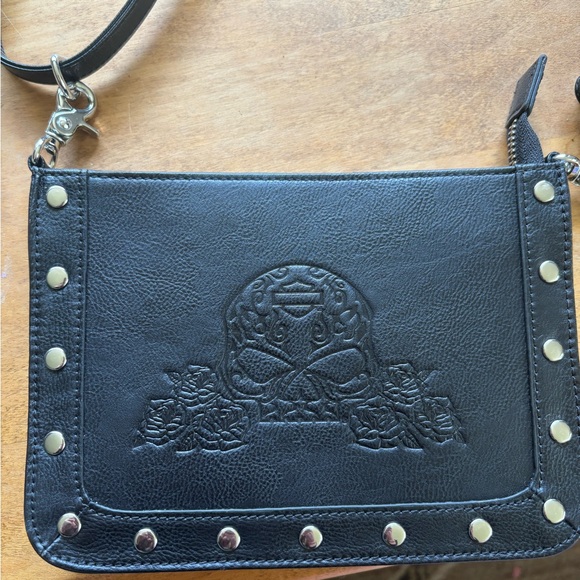 Harley Davidson Leather Embossed Sugar skull Crossbody Bag with Stud Accents. - Picture 1 of 4
